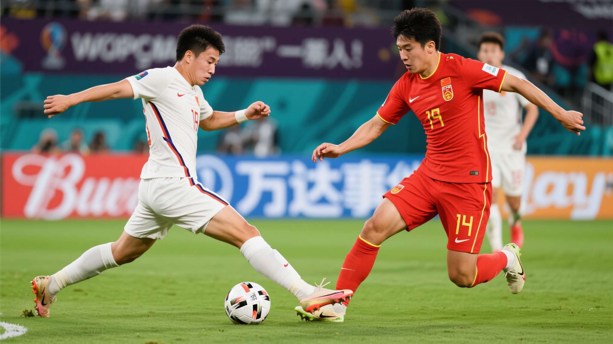 韩国vs巴拉圭友谊赛 如同世界大多数顶级比赛,两支国字号球队此番交手体现的是实力相当、防守反击随时可能
